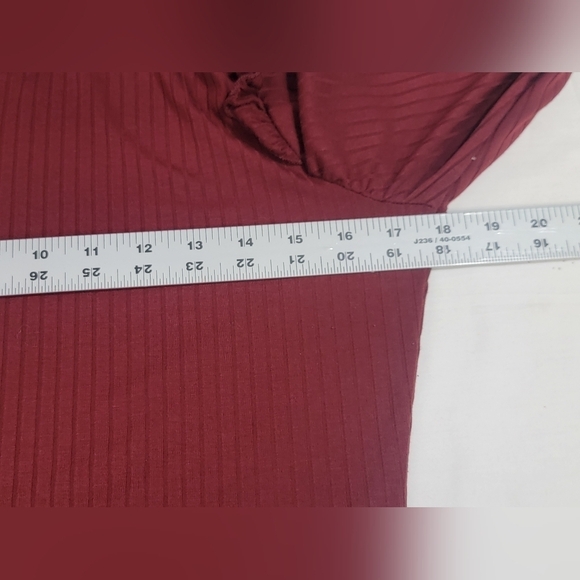 Hayden Los Angeles Women's size Medium Long Sleeve Ribbed Knit Ruffle Top - Picture 6 of 8